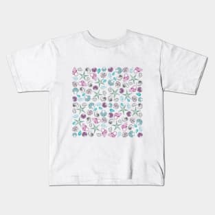 Pastel seashell pattern Kids T-Shirt